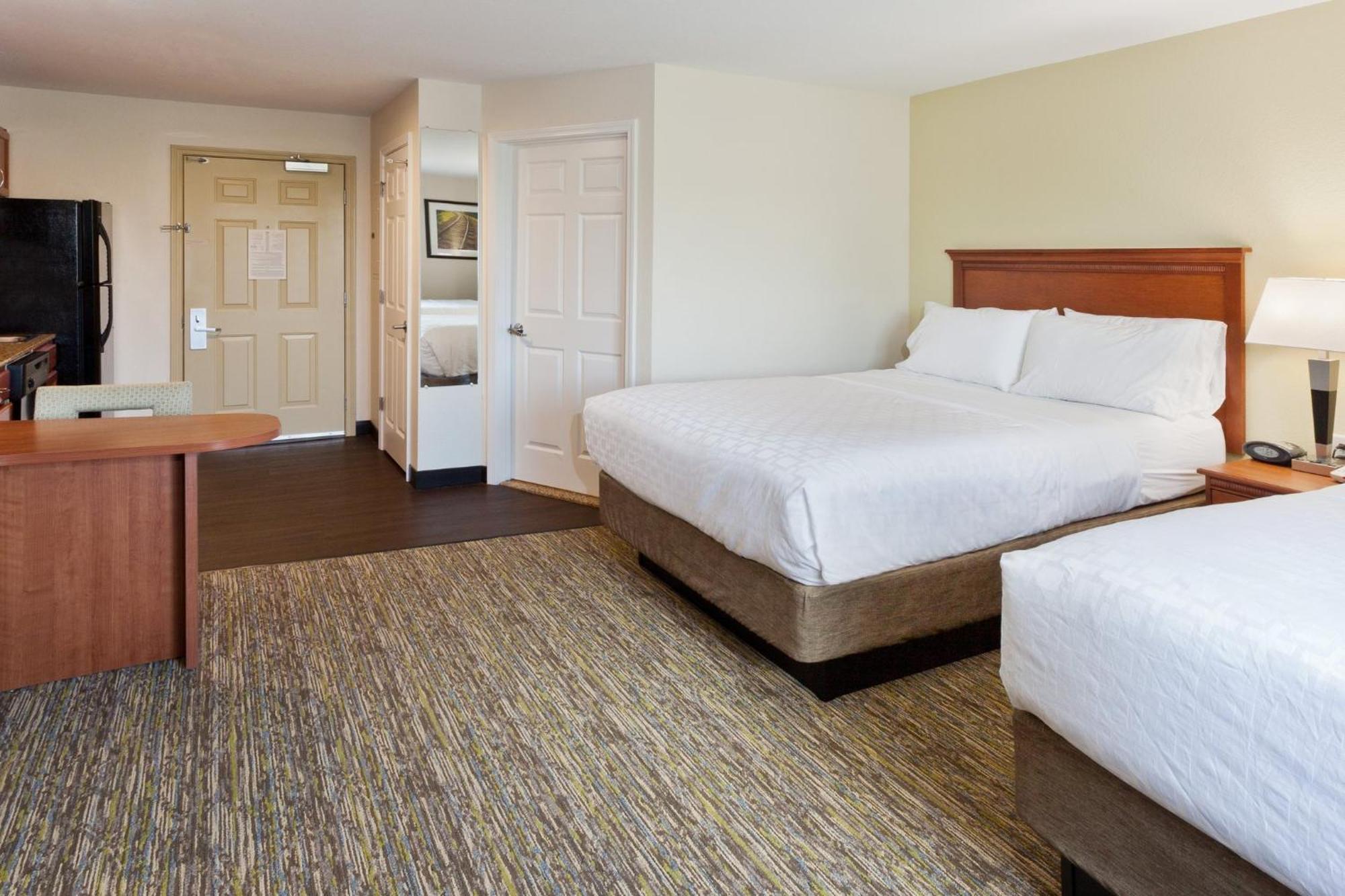 Candlewood Eastchase Park By Ihg Hotel 2*